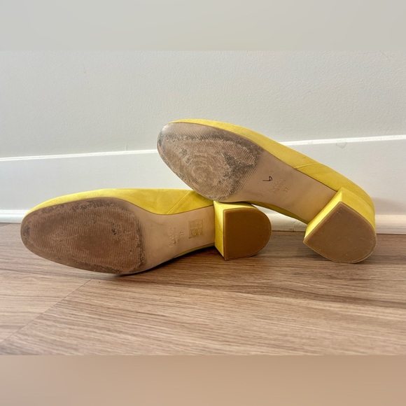 BODEN Yellow Suede Mid Heel Court Ladies Pump Size 37 (6.5 US) Block Chunky - Picture 5 of 9